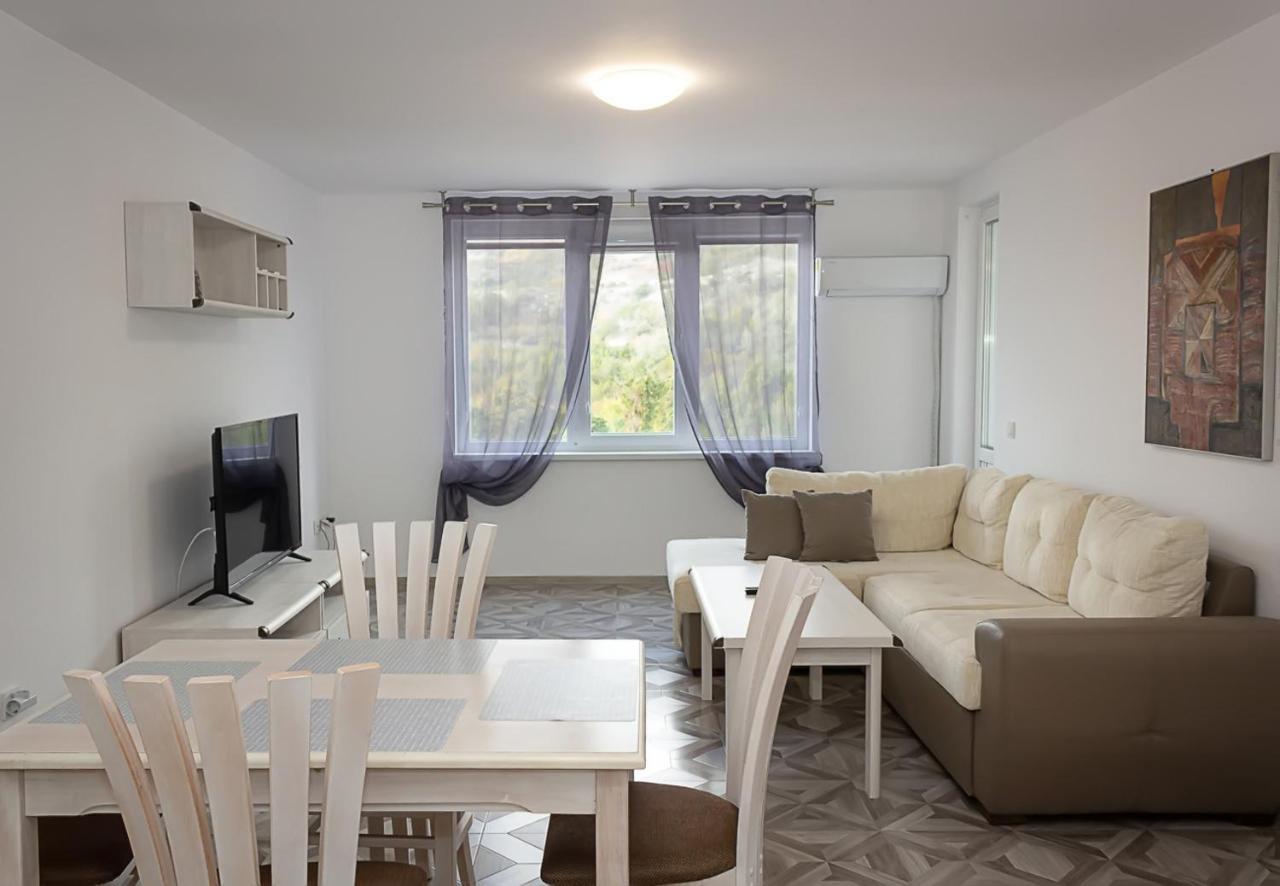 Apartment Lilia Kavarna Dış mekan fotoğraf